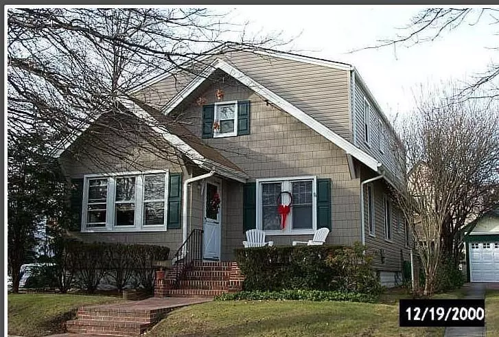 2902 Arnold AVE, Oceanside, NY 11572