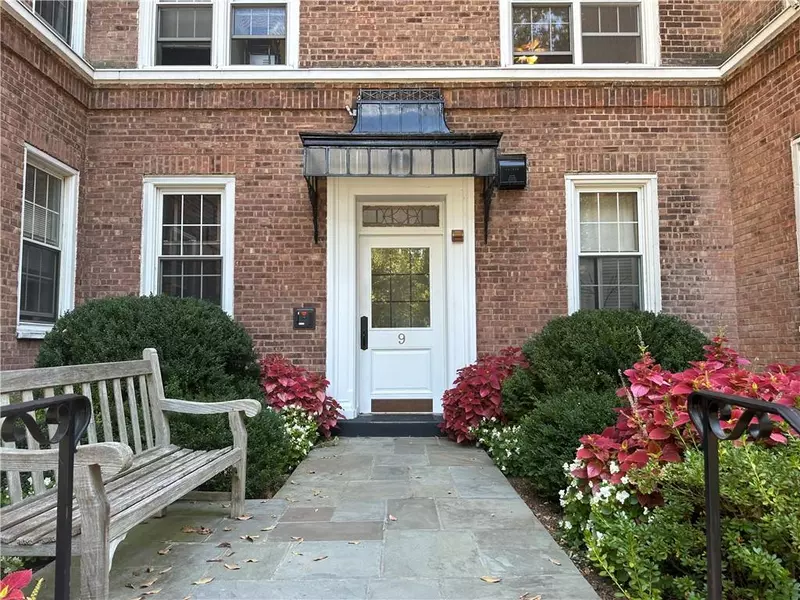 9 Midland Gardens #4B, Bronxville, NY 10708