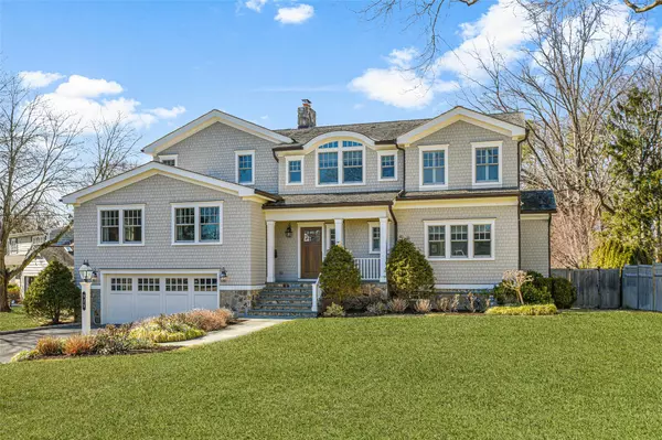 925 Sylvan LN, Mamaroneck, NY 10543