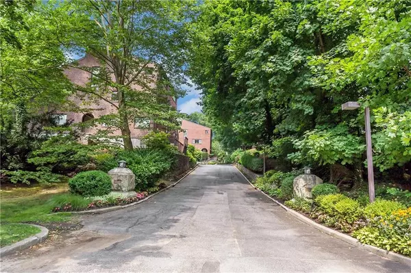 150 N Bedford RD #5A, Chappaqua, NY 10514