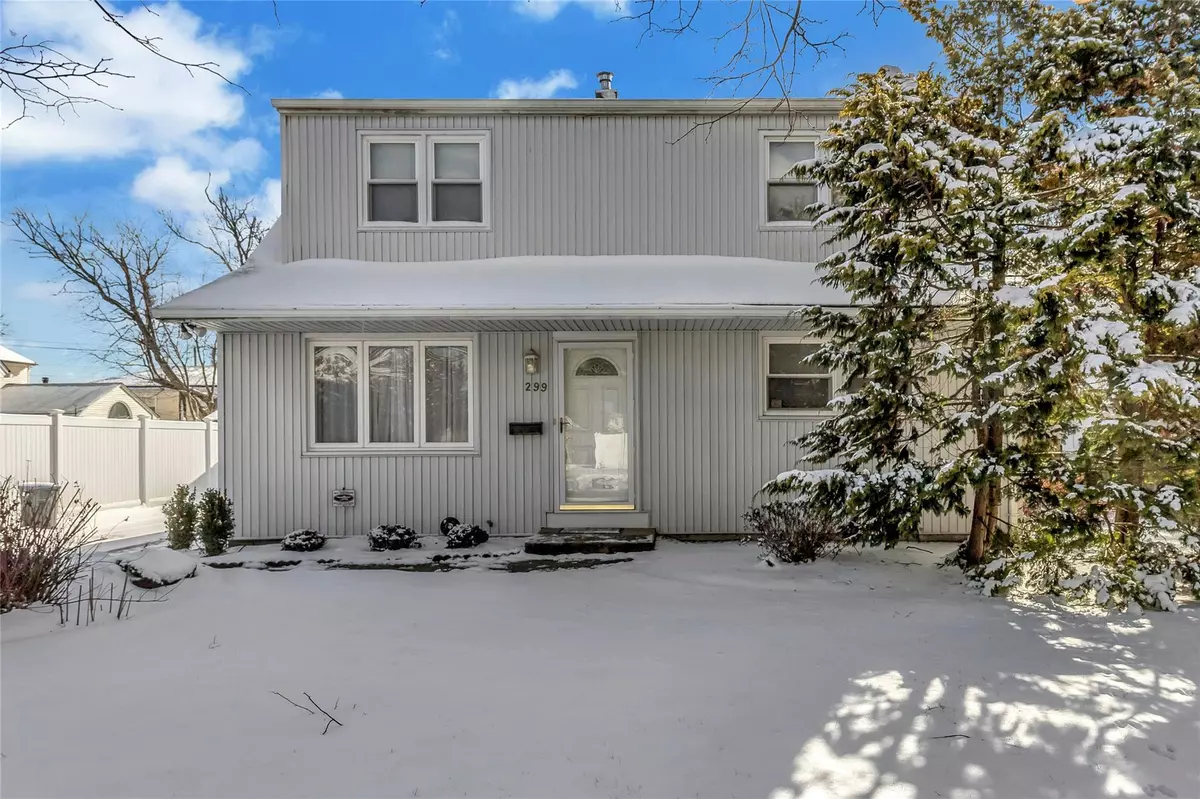 Oceanside, NY 11572,299 Montgomery AVE