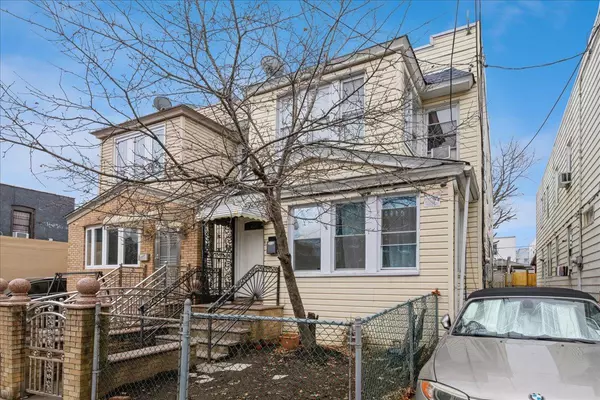 Jamaica, NY 11418,86-46 126th ST