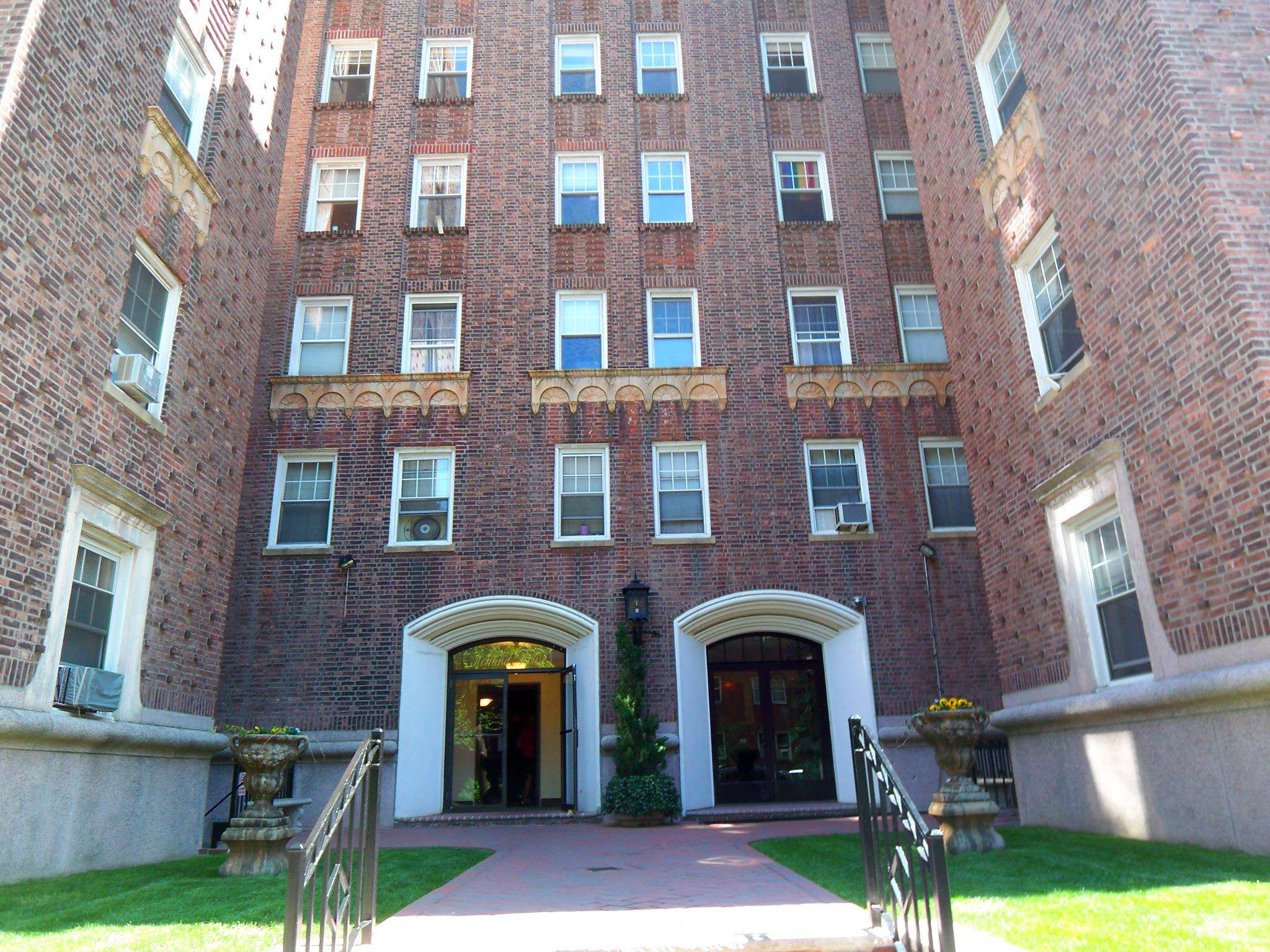 73-37 Austin ST #9C, Forest Hills, NY 11375