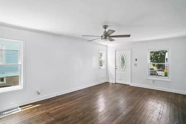Middletown, NY 10940,71 Commonwealth AVE