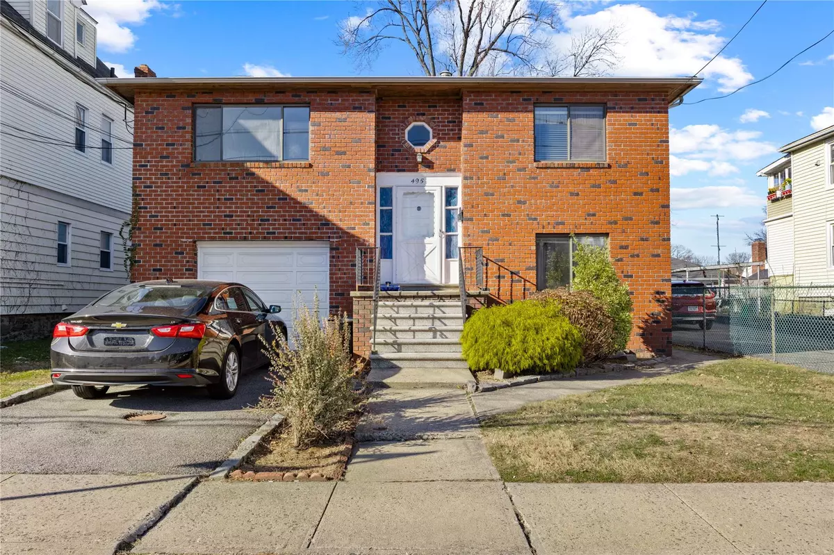 Yonkers, NY 10704,495 Kimball AVE