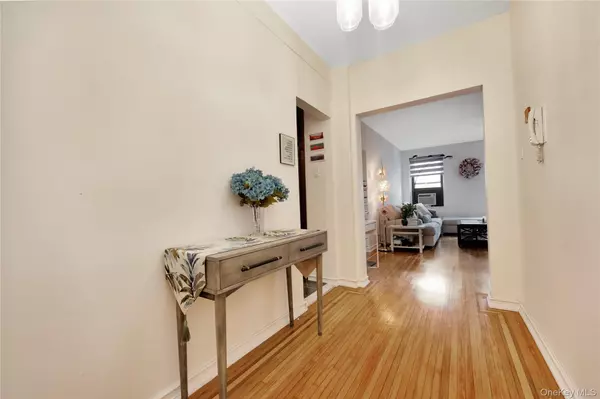 Forest Hills, NY 11375,7716 Austin Street #2K