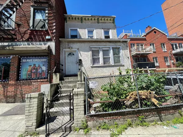 Flushing, NY 11354,31-50 137 ST