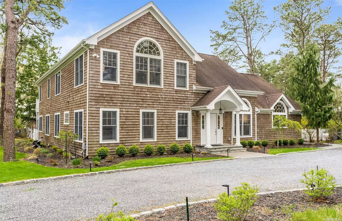 Quogue, NY 11959,33 Park Circle