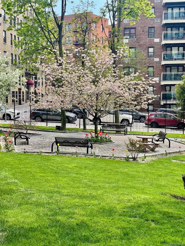 Bronx, NY 10468,4 Fordham Hill OVAL #8G