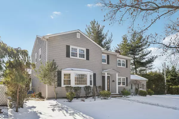 Garden City, NY 11530,4 Main Avenue