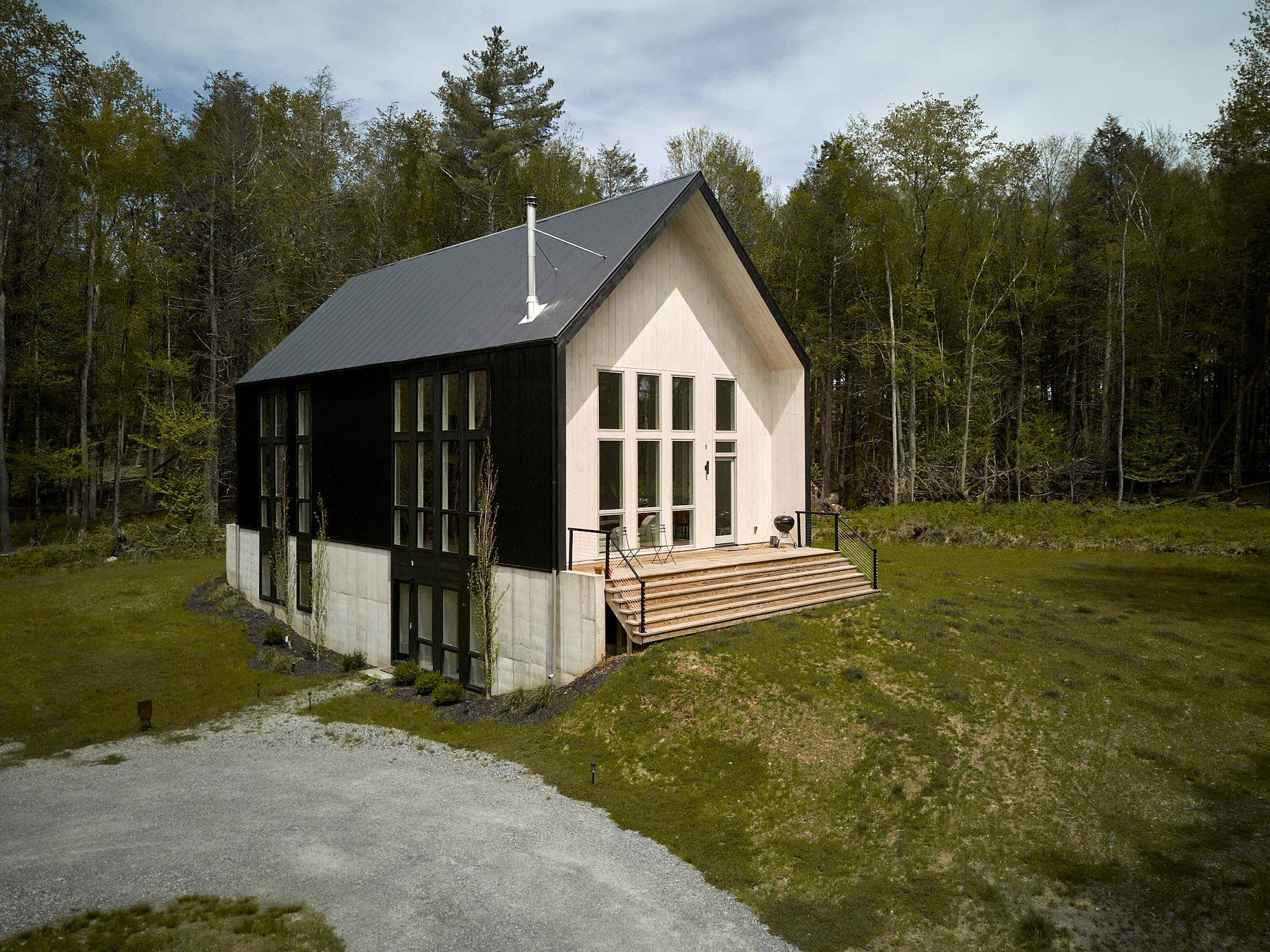 586 Perry RD, Bethel, NY 12783