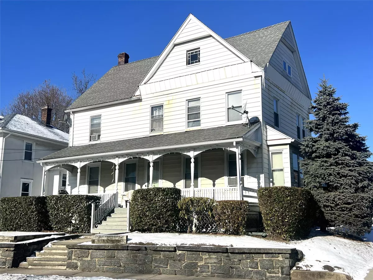 Port Chester, NY 10573,124 N Regent ST