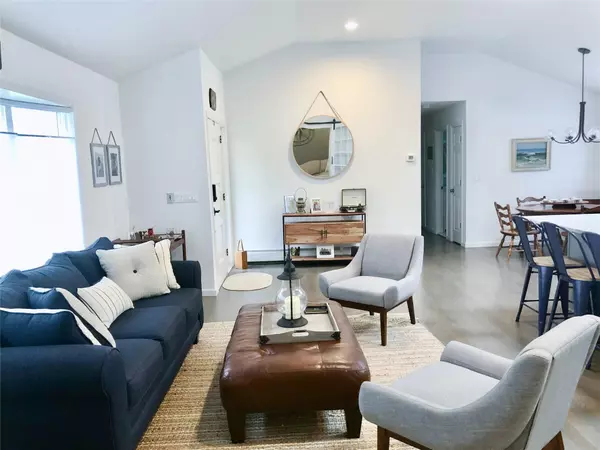 Sag Harbor, NY 11963,3389 Noyac RD