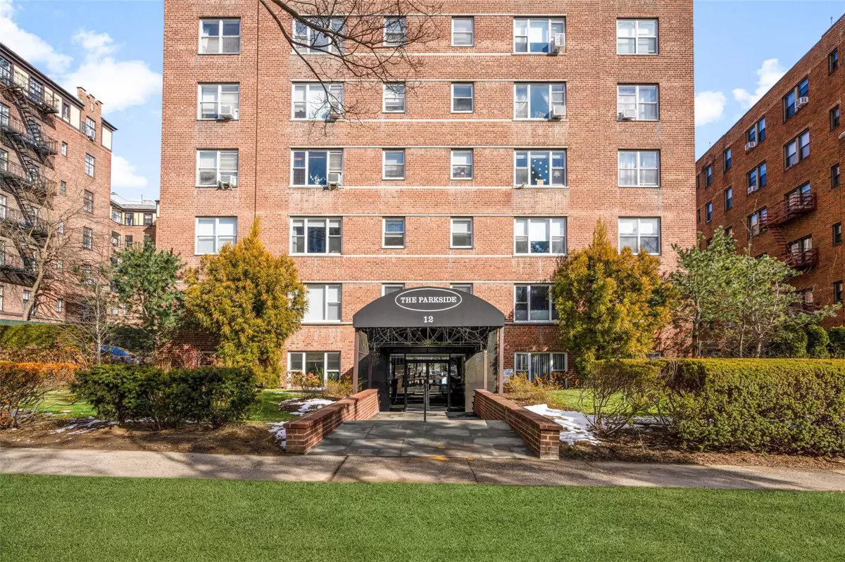 White Plains, NY 10601,12 Westchester AVE #1F