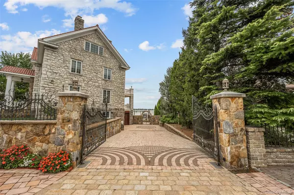 Bronx, NY 10465,3407 Country Club RD