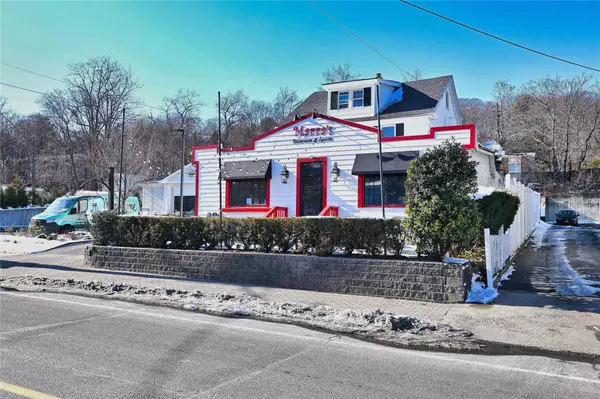 Oyster Bay, NY 11771,22 Pine Hollow RD