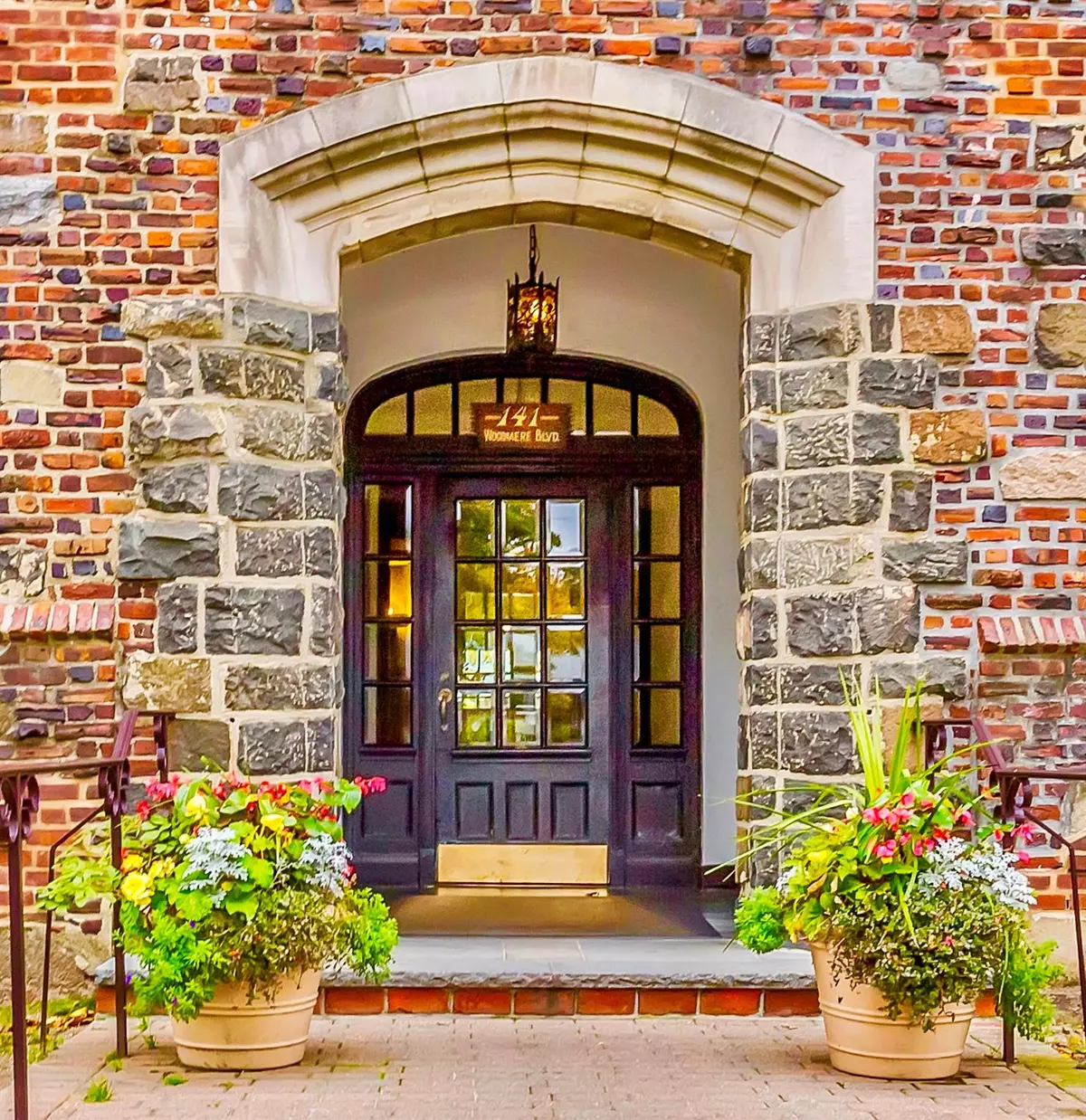 Woodmere, NY 11598,141 Woodmere BLVD #2C