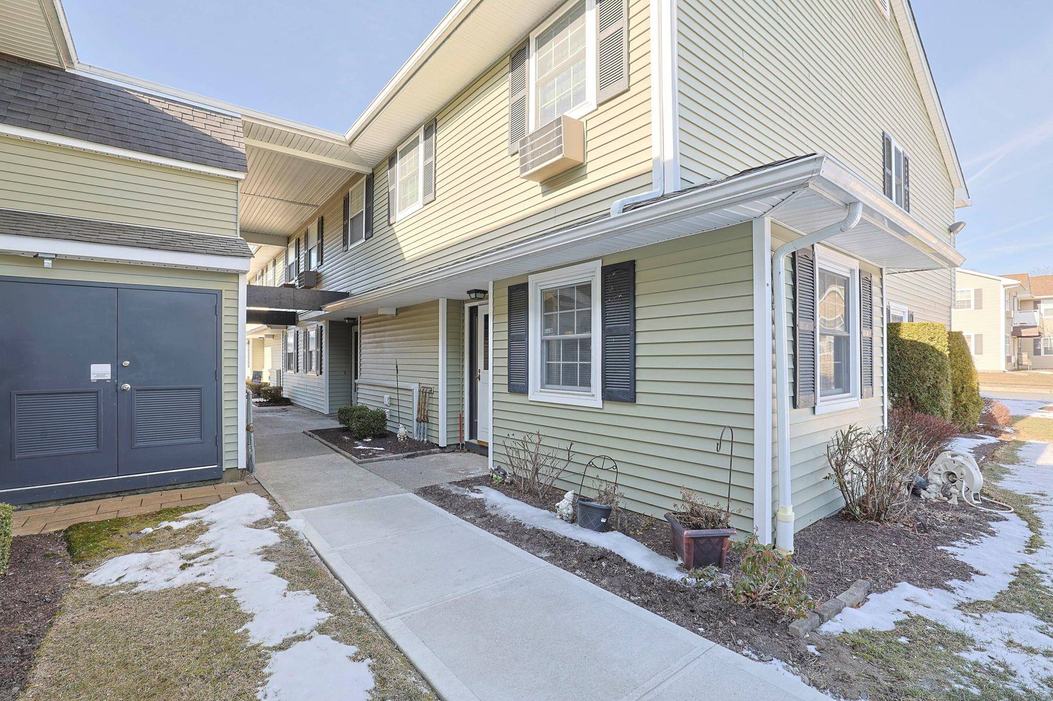 100 Hillside DR #F10, Middletown, NY 10941