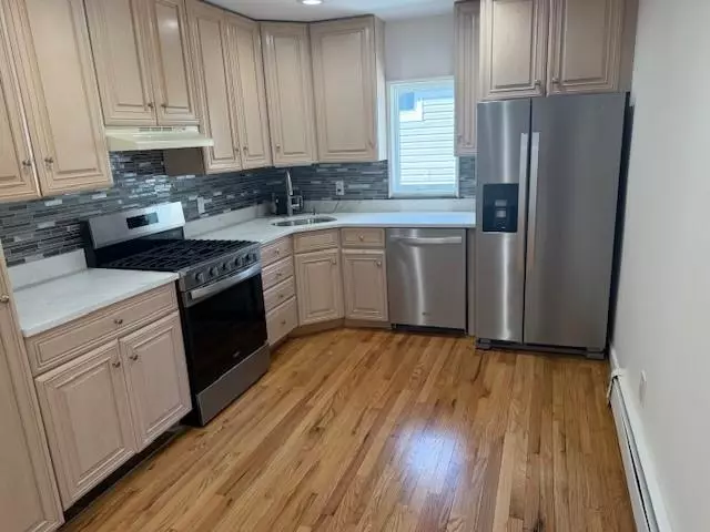 464 E Penn ST, Long Beach, NY 11561