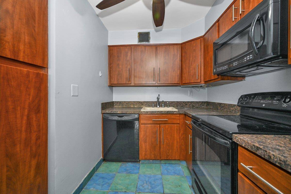 Beechhurst, NY 1357,166-10 Powells Cove Blvd #3D