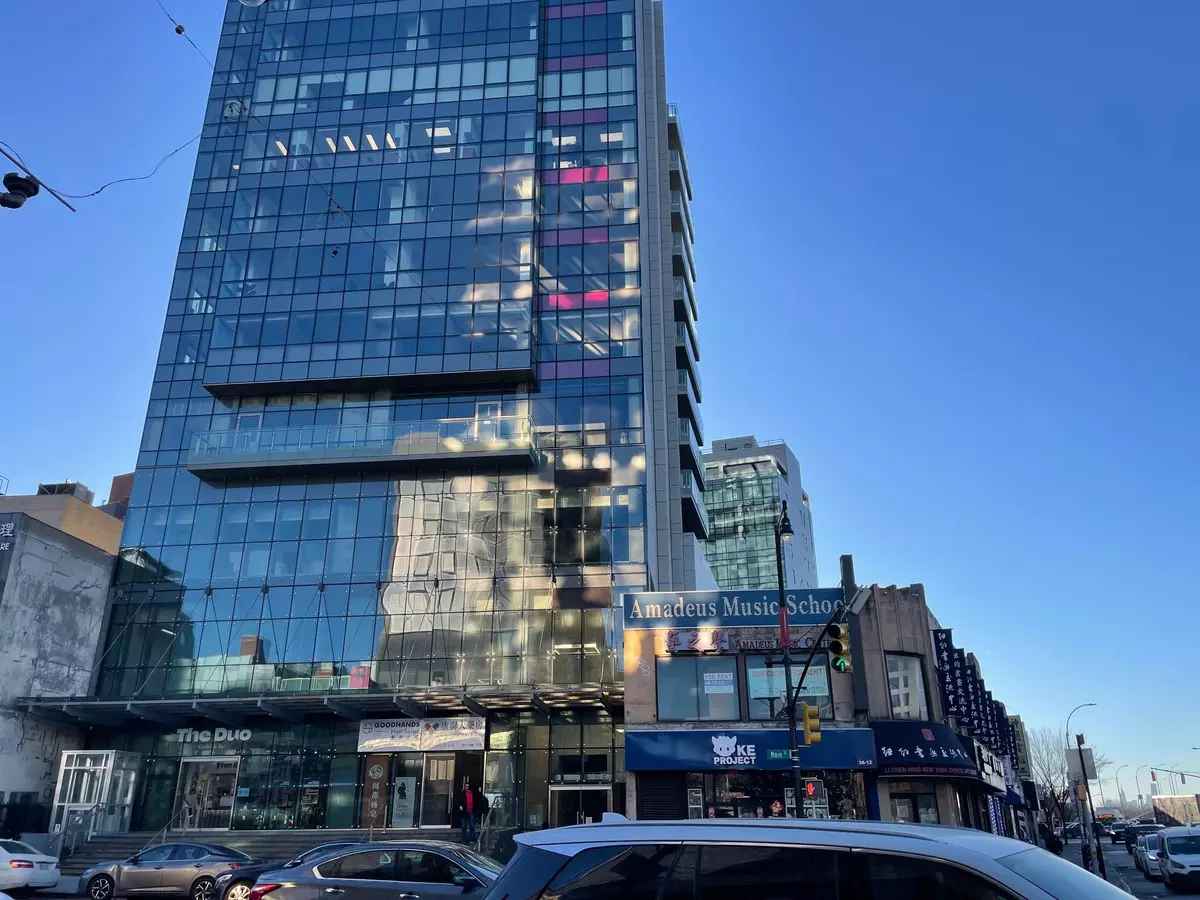 Flushing, NY 11354,36-18 Main ST #804