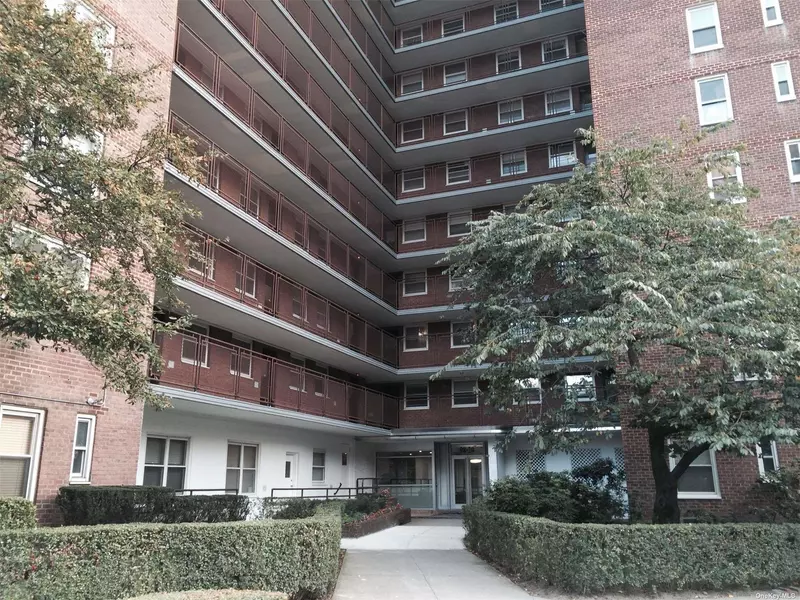 97-40 62 DR #2G, Rego Park, NY 11374