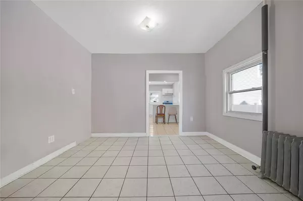 Roosevelt, NY 11575,58 Henry ST