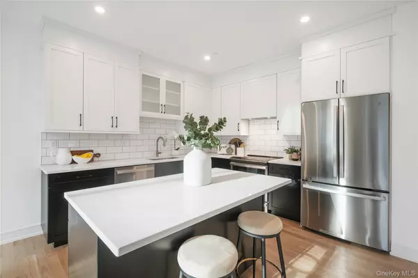 Yorktown Heights, NY 10598,2040 Crompond RD #22