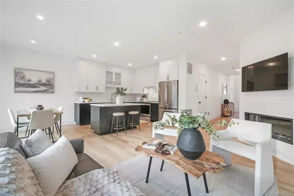 Yorktown Heights, NY 10598,2040 Crompond RD #22