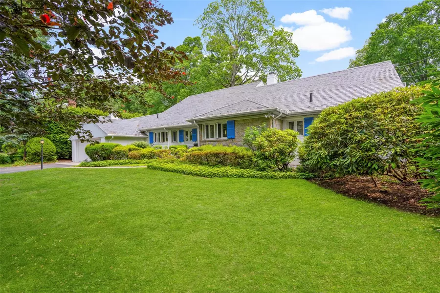 18 Kent RD, Scarsdale, NY 10583