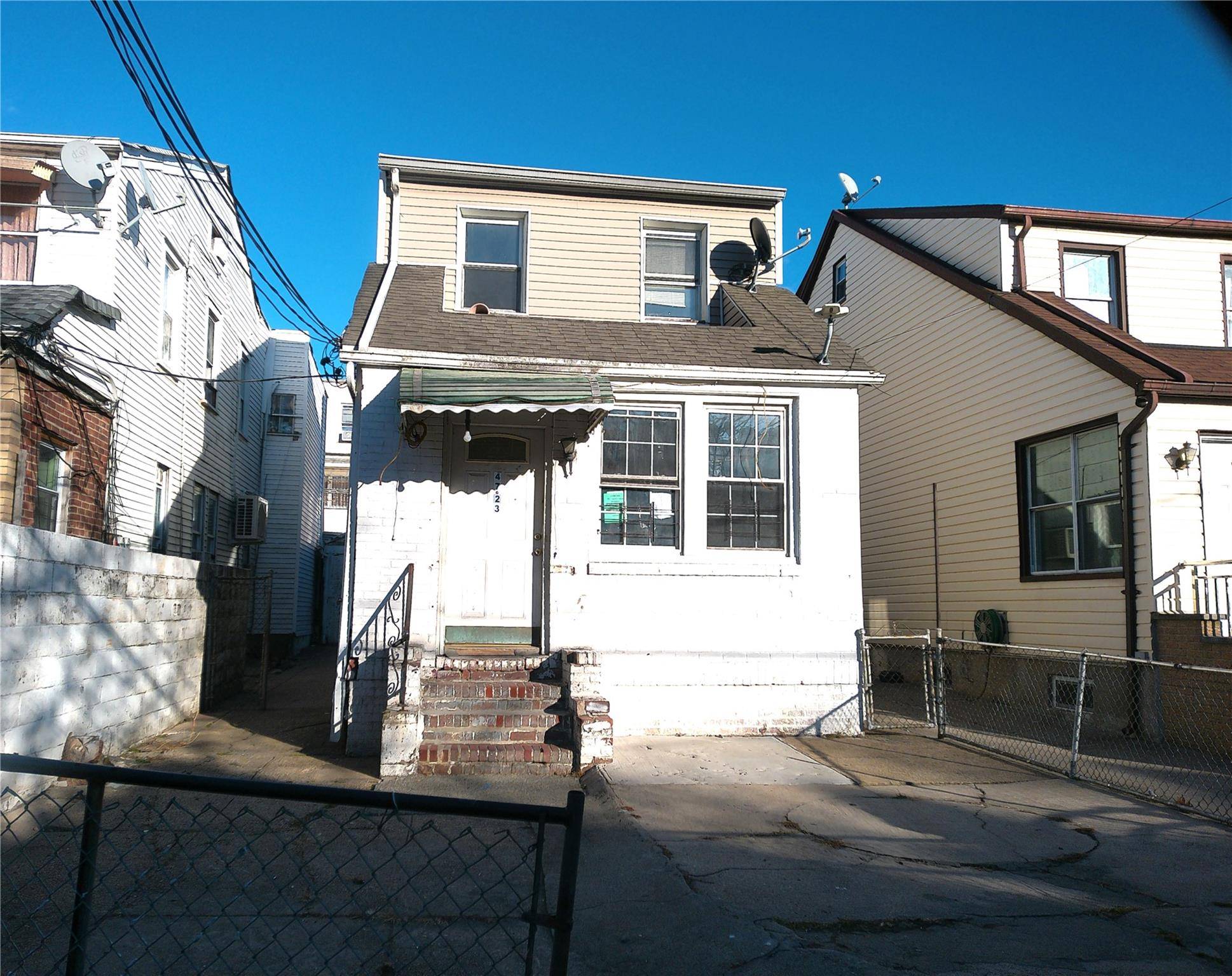 4723 98th PL,  Corona,  NY 11368