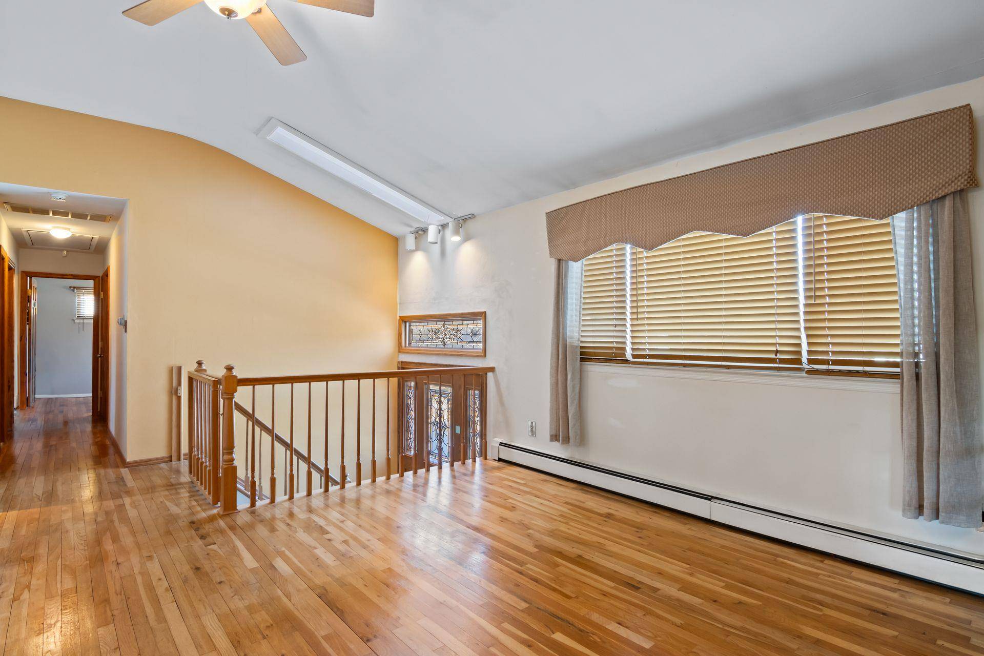 Holbrook, NY 11741,142 Pond RD