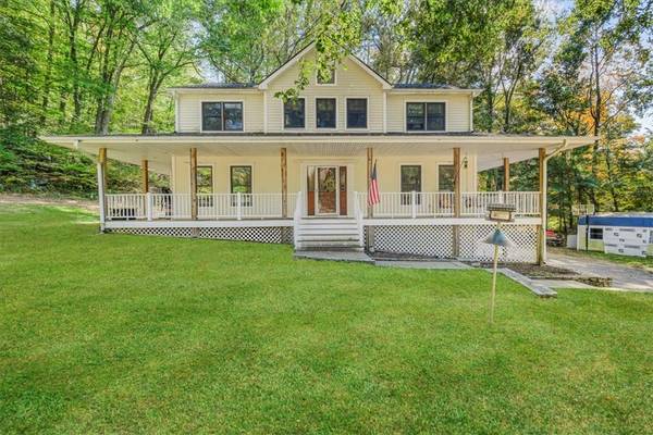 466 Oscawana Lake RD, Putnam Valley, NY 10579