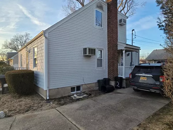 Bethpage, NY 11714,12 Carson ST