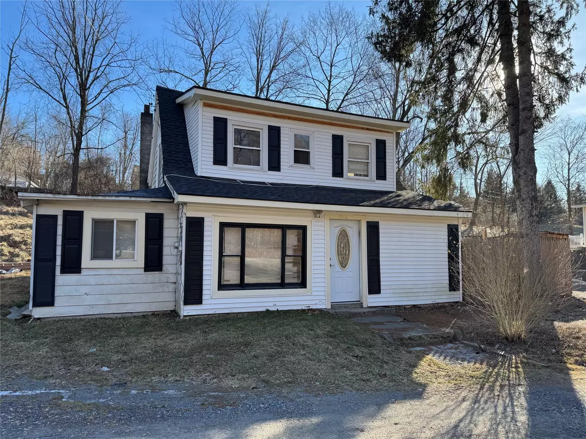 Newburgh, NY 12550,104 Dowling ST