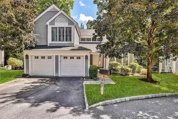 24 Overbrook DR, Millwood, NY 10546