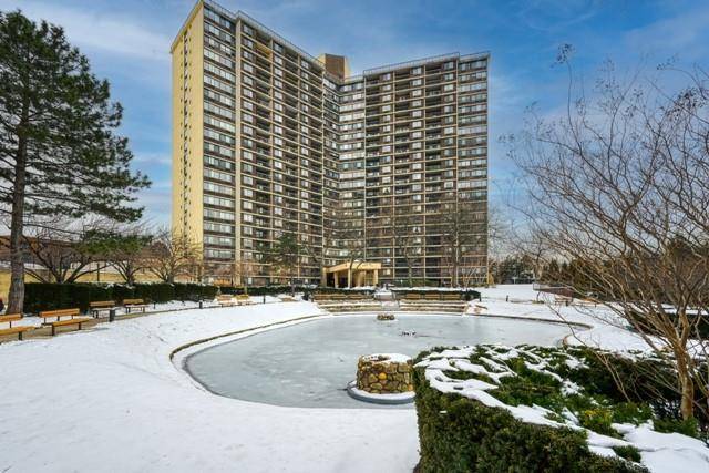 1 Bay Club DR #7V, Bayside, NY 11360
