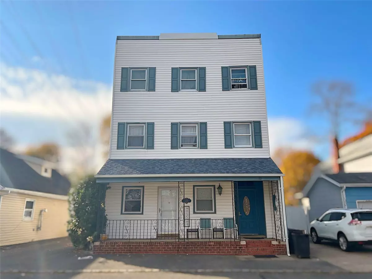 Lindenhurst, NY 11757,119 S 6th ST