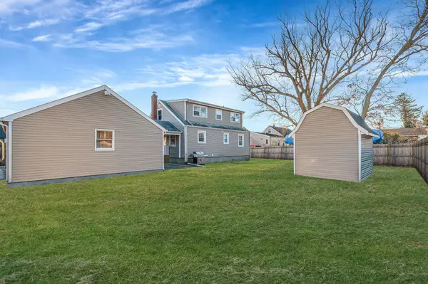 Islip, NY 11751,119 Maddox AVE
