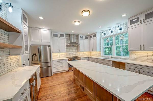 597 Pulaski, Kings Park, NY 11754