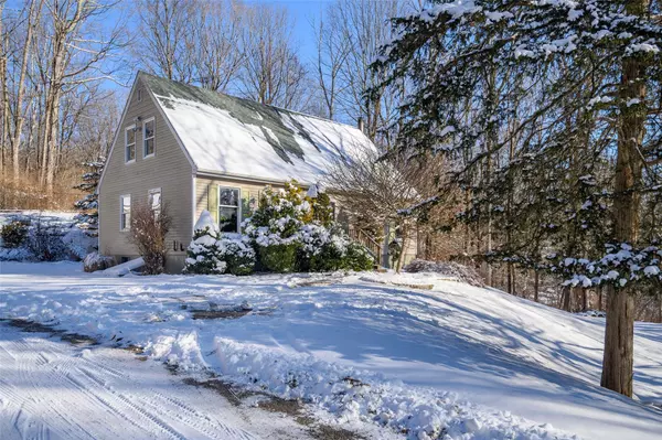 Pawling, NY 12564,40 Cedar LN