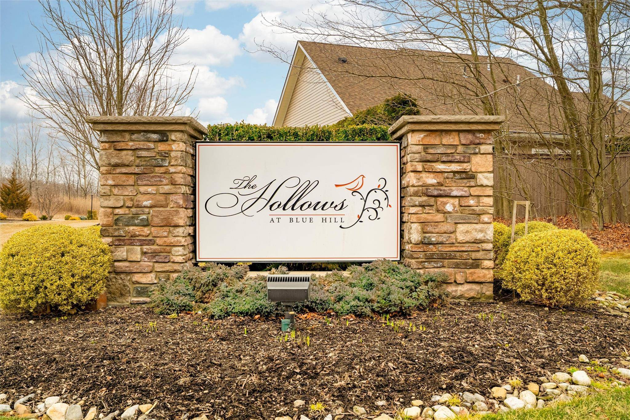 32 Michael Roberts CT, Pearl River, NY 10965