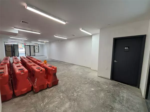 Long Island City, NY 11101,1152 44th Dr