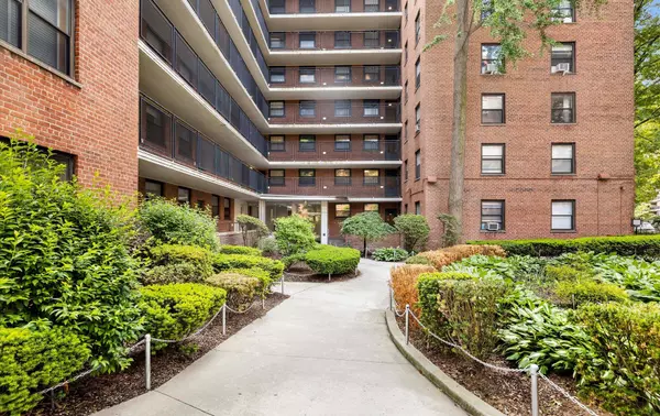 3511 85 ST #2C,  Jackson Heights,  NY 11372