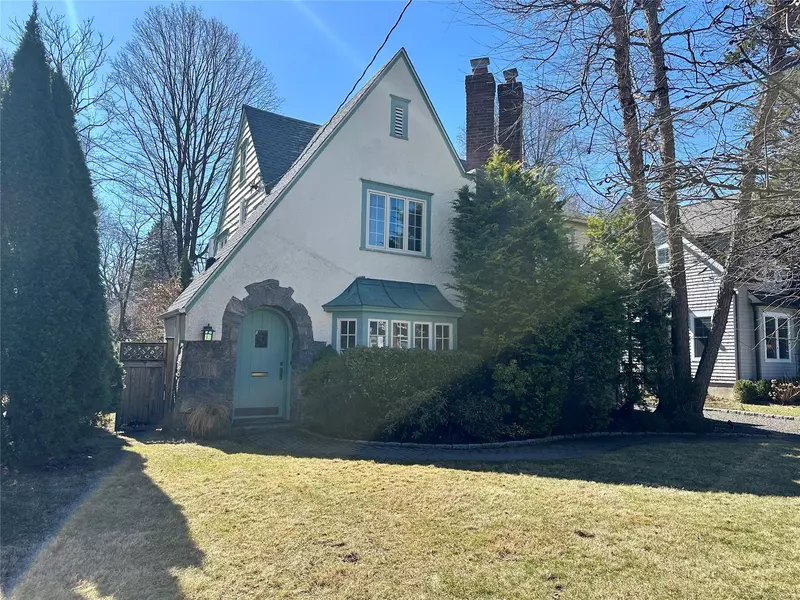 26 Mount Joy AVE, Scarsdale, NY 10583