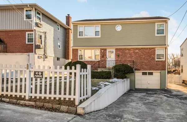 Yonkers, NY 10701,24 Summerfield