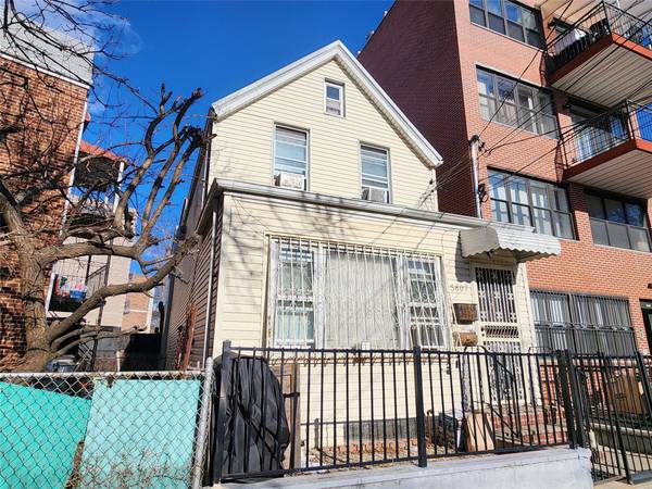 Elmhurst, NY 11373,58-07 Seabury ST
