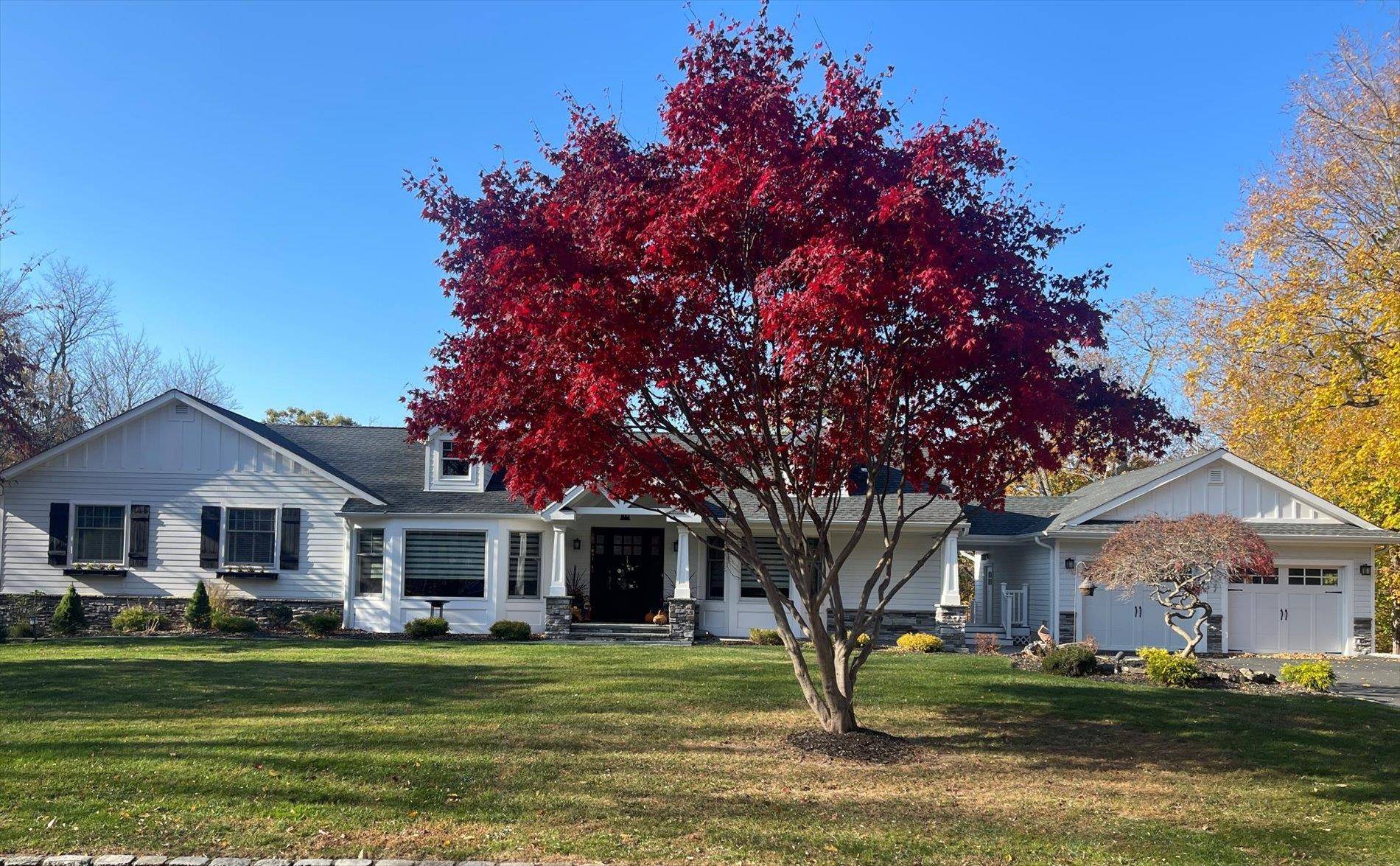 20 Grouse LN, Lloyd Harbor, NY 11743