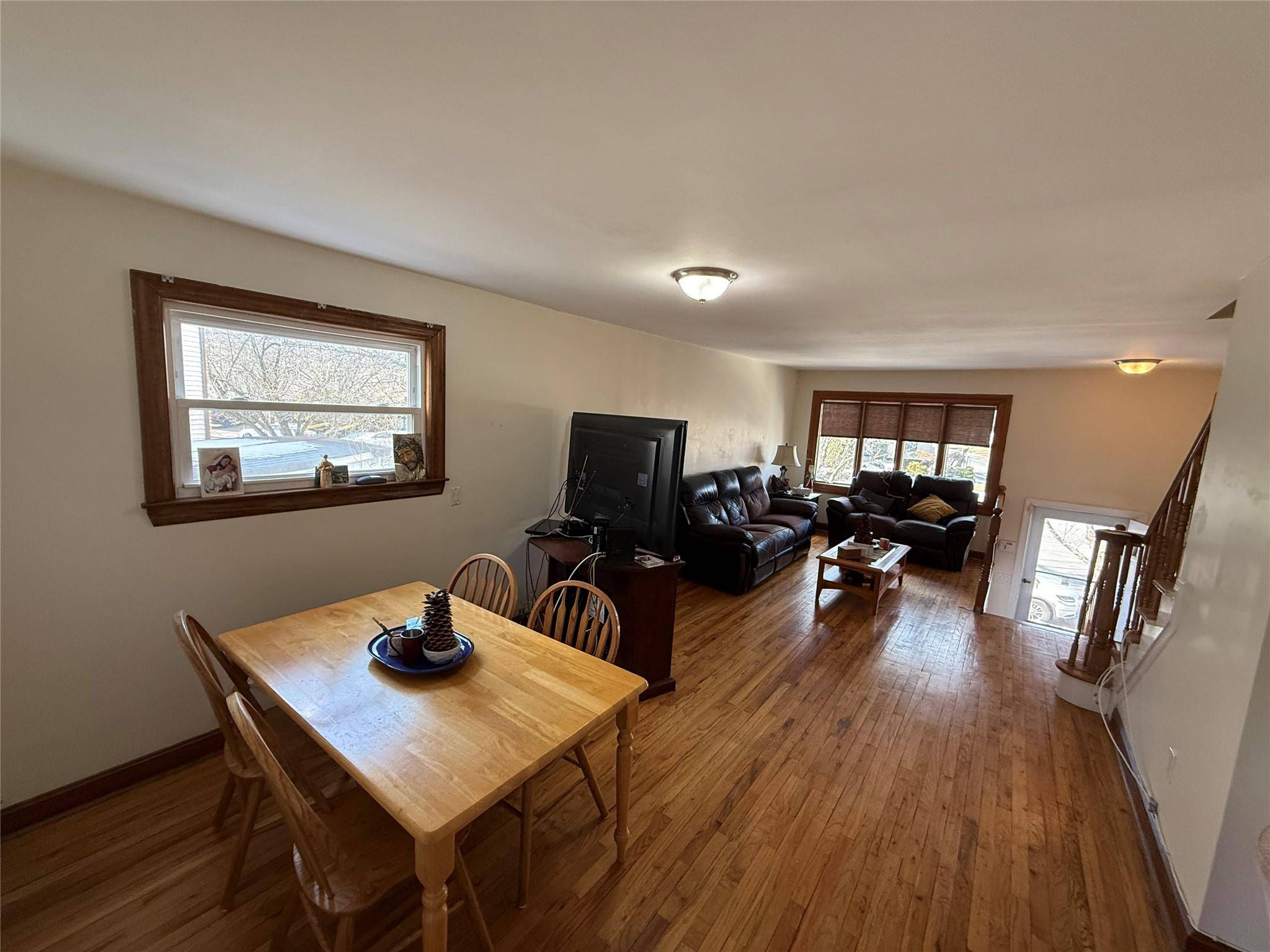 Staten Island, NY 10312,213 CROSSFIELD AVE