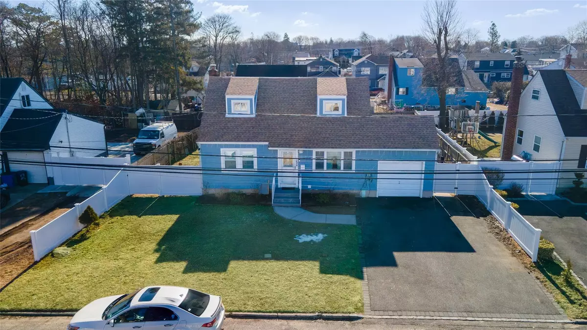 Central Islip, NY 11722,230 Ackerman ST